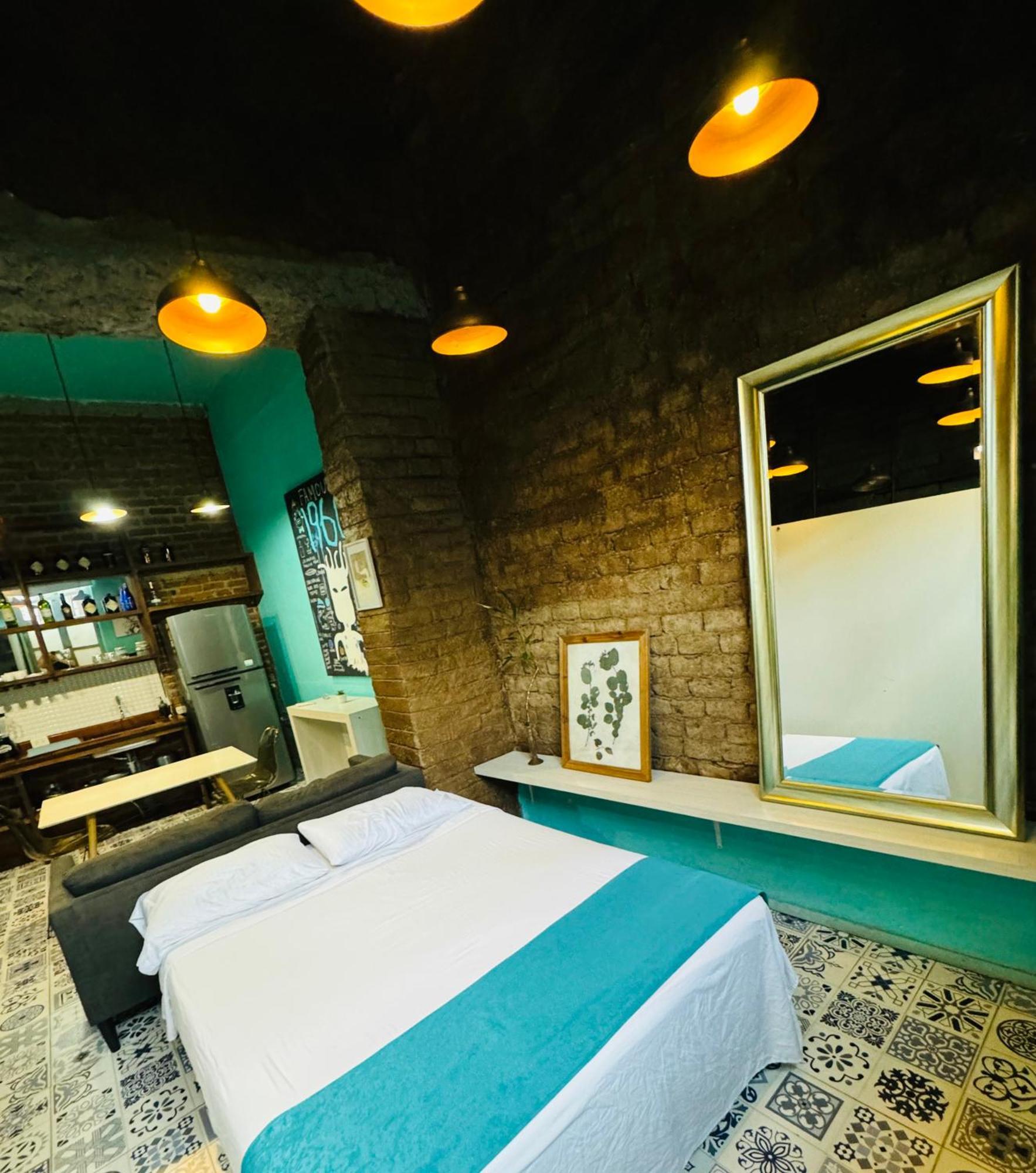 Moonshine Boutique Hostal 칼리 외부 사진