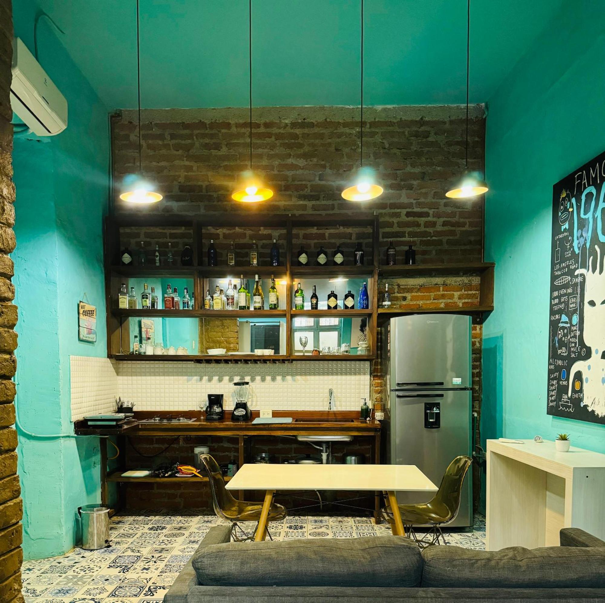 Moonshine Boutique Hostal 칼리 외부 사진