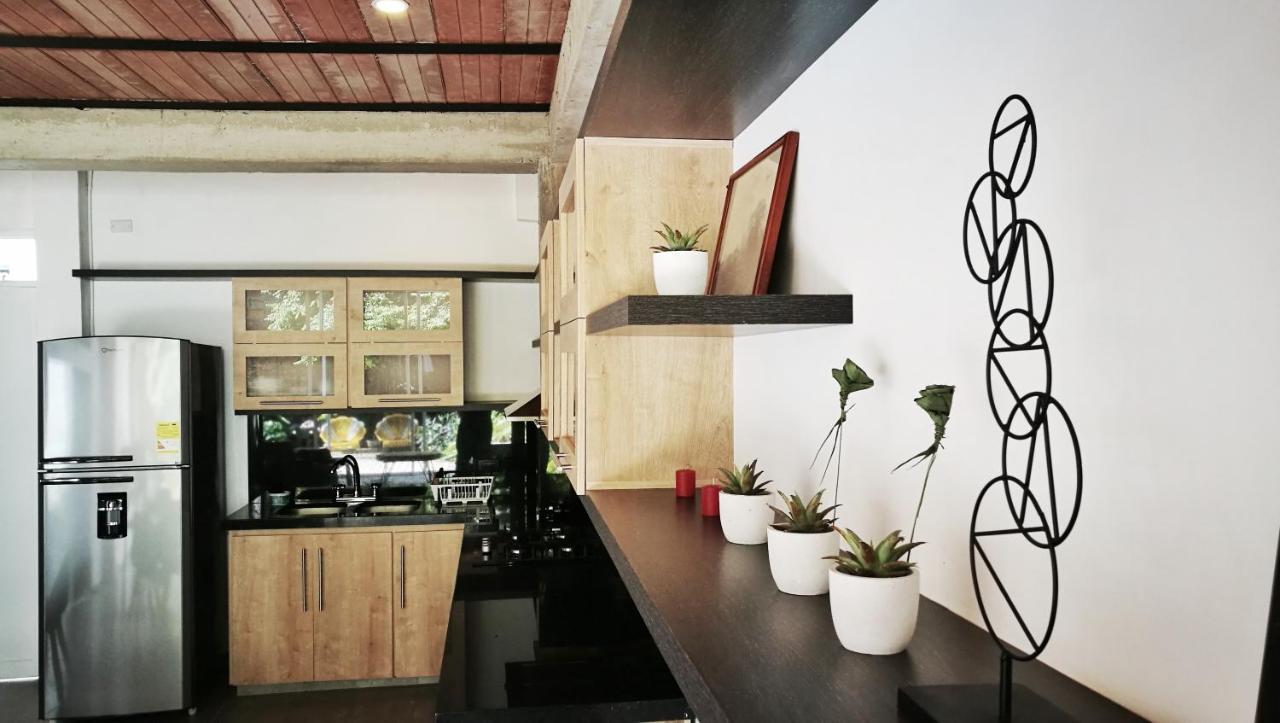 Moonshine Boutique Hostal 칼리 외부 사진